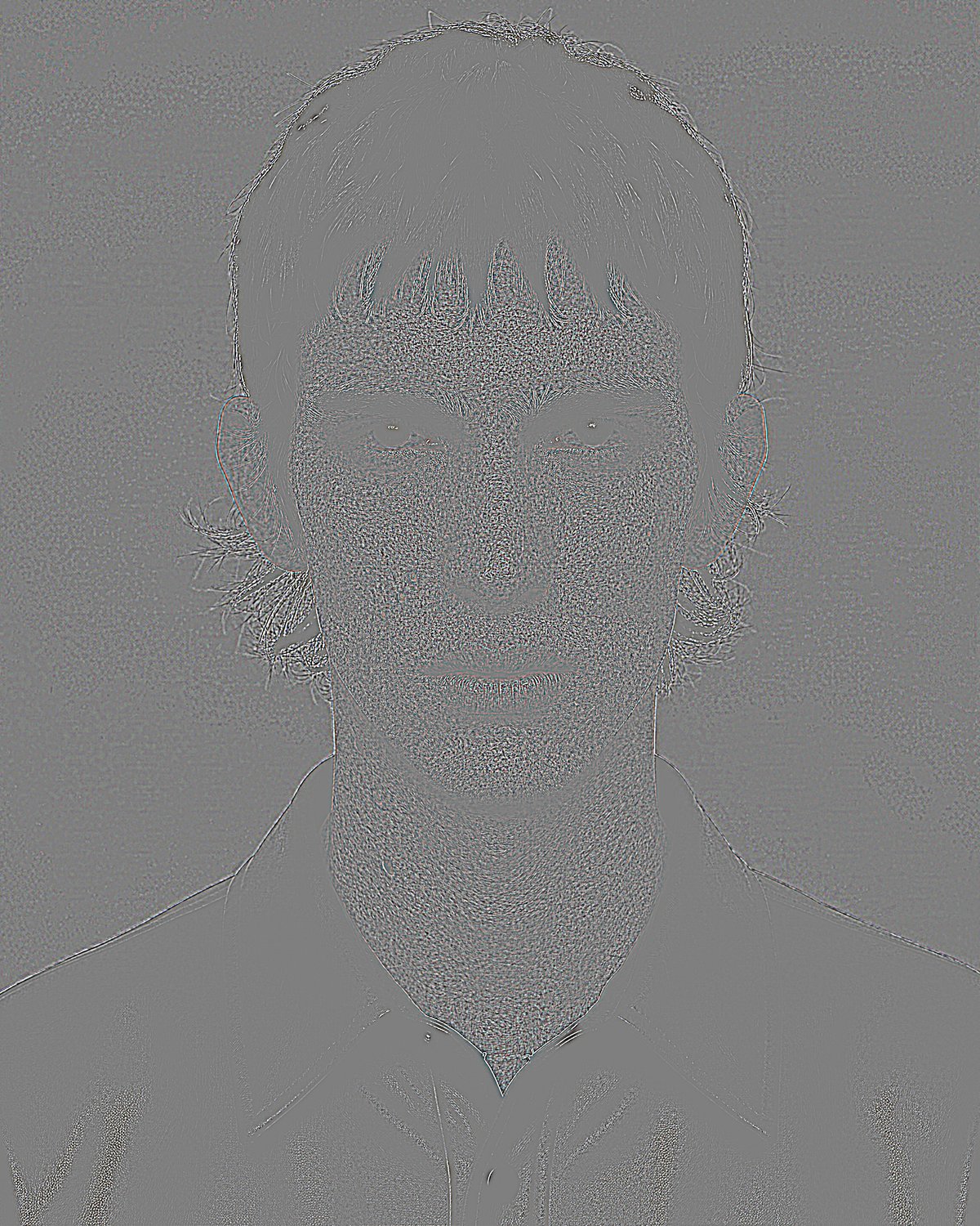 Mid-frequency difference for portrait 1 — what the model changed in outline and soft structure